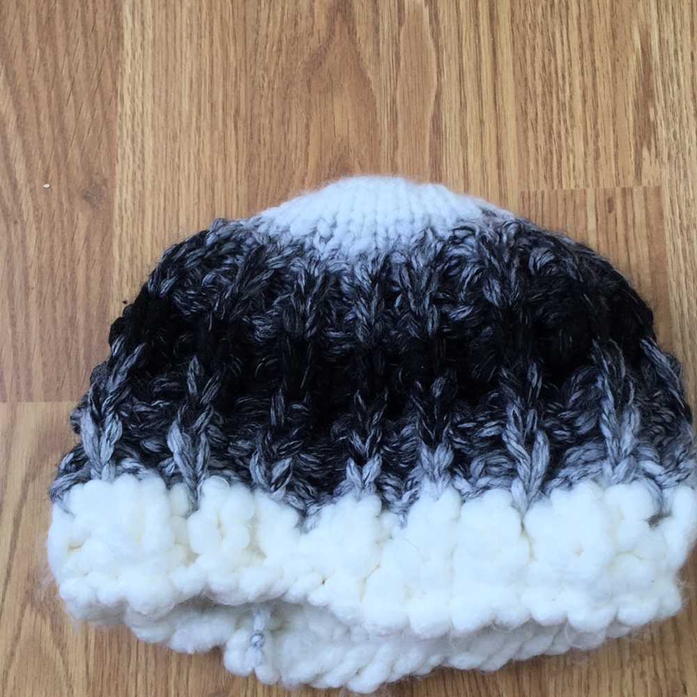 Handmade knit hat! - Picture 2 of 2
